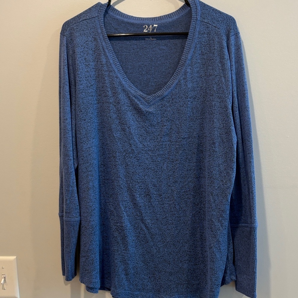 247 Women's Blue Long Sleeve V-Neck Tee